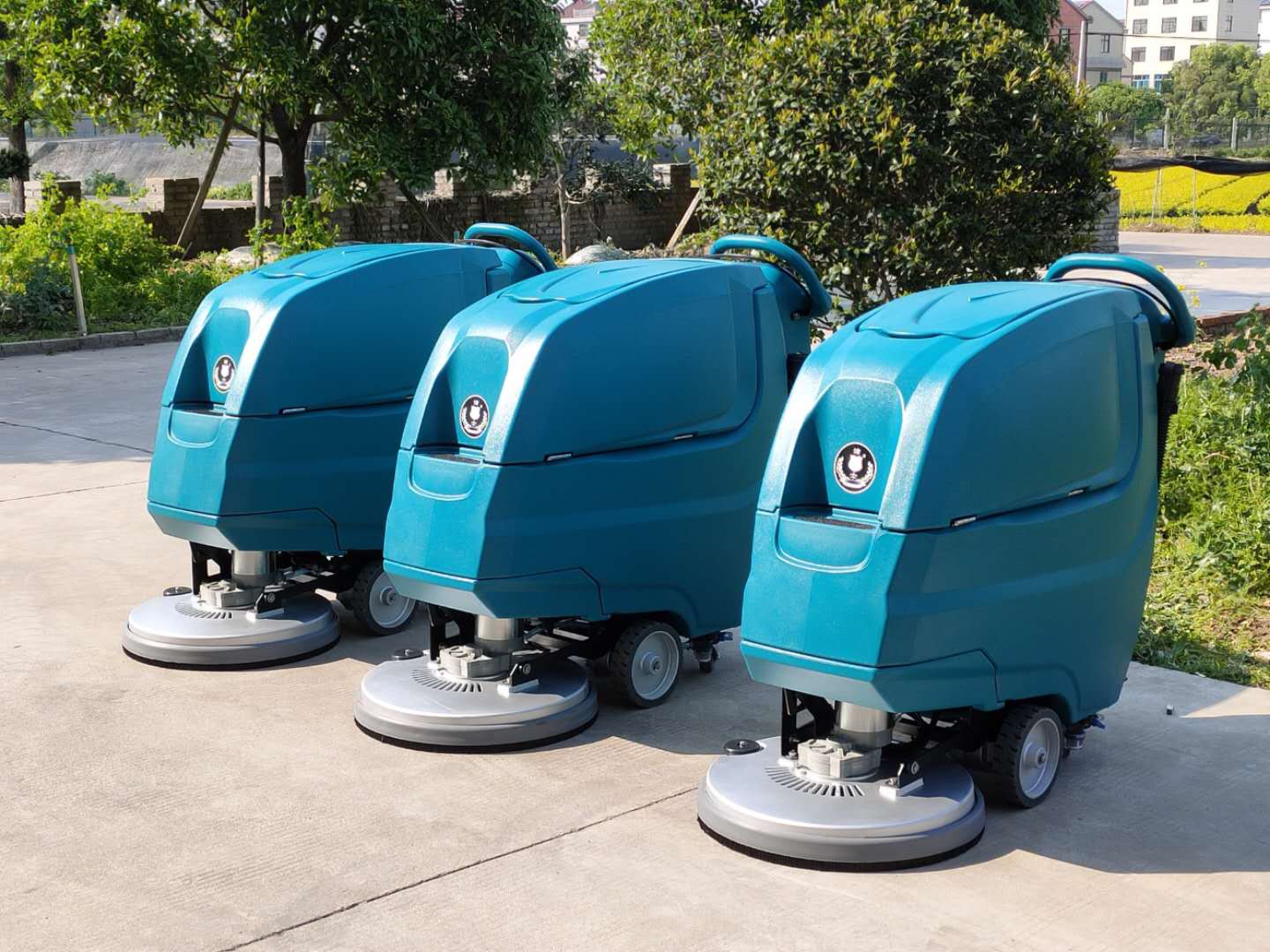 （洁士大型AM880TM电动自走式洗地吸干机）（适用于工厂、超市、地下车库、医院、汽车站、火车站、高铁站、飞机场等）